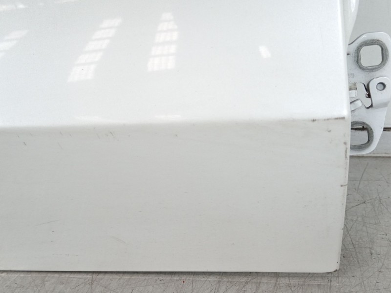 Recambio de puerta trasera derecha para tesla model 3 ev referencia OEM IAM 1081440-ST-C  