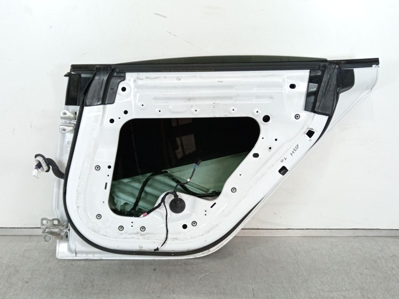 Recambio de puerta trasera derecha para tesla model 3 ev referencia OEM IAM 1081440-ST-C  