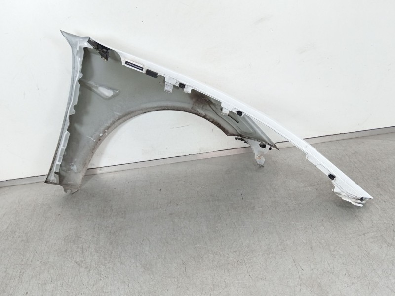 Recambio de aleta delantera izquierda para tesla model 3 ev referencia OEM IAM 1081400-EC-D  