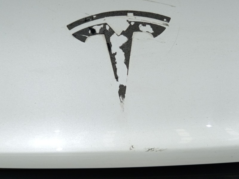 Recambio de tapa maletero para tesla model 3 ev referencia OEM IAM 1601460-EC-B  