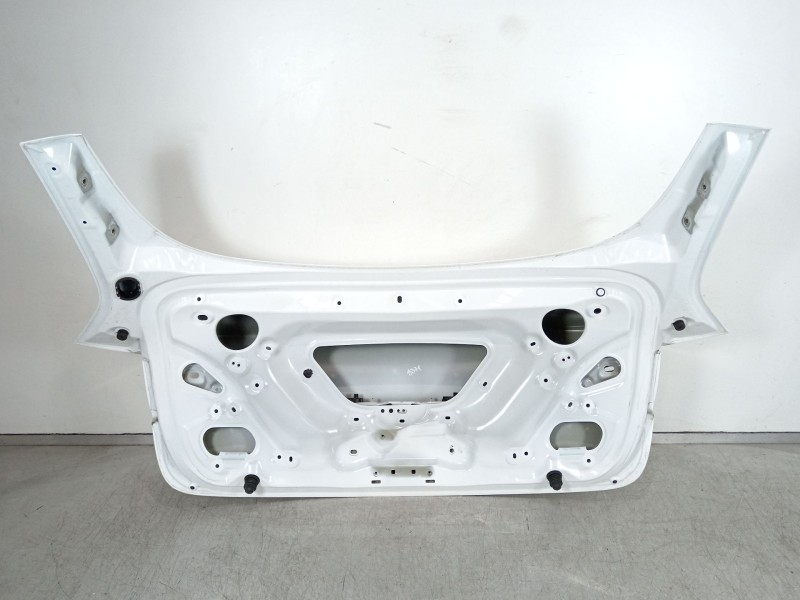 Recambio de tapa maletero para tesla model 3 ev referencia OEM IAM 1601460-EC-B  