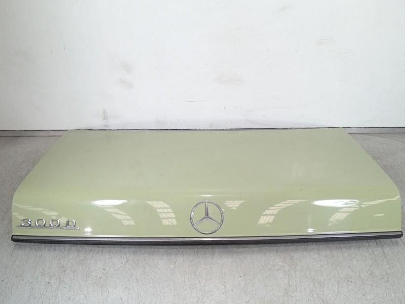 Recambio de tapa maletero para mercedes-benz 123 sedán (w123) 300 d (123.130) referencia OEM IAM W123  