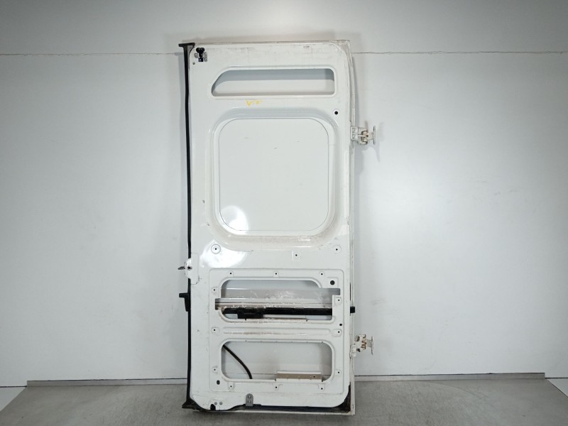 Recambio de puerta trasera izquierda para peugeot boxer furgoneta 2.2 bluehdi 140 referencia OEM IAM 1612597580  