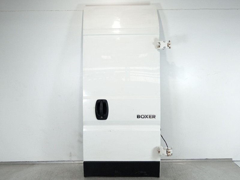Recambio de puerta trasera derecha para peugeot boxer furgoneta 2.2 bluehdi 140 referencia OEM IAM 1612598180  