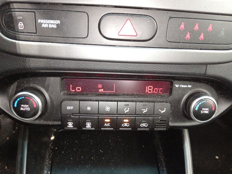Recambio de mando climatizador para kia carens iv 1.6 gdi referencia OEM IAM 97250A4310CA  