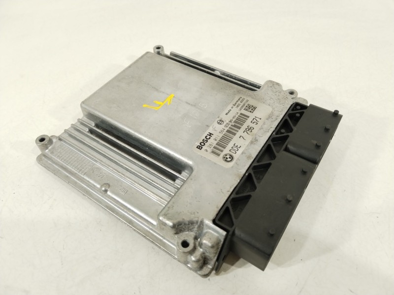 Recambio de centralita motor uce para bmw x3 (e83) 2.0 d referencia OEM IAM 7796571 0281011564 