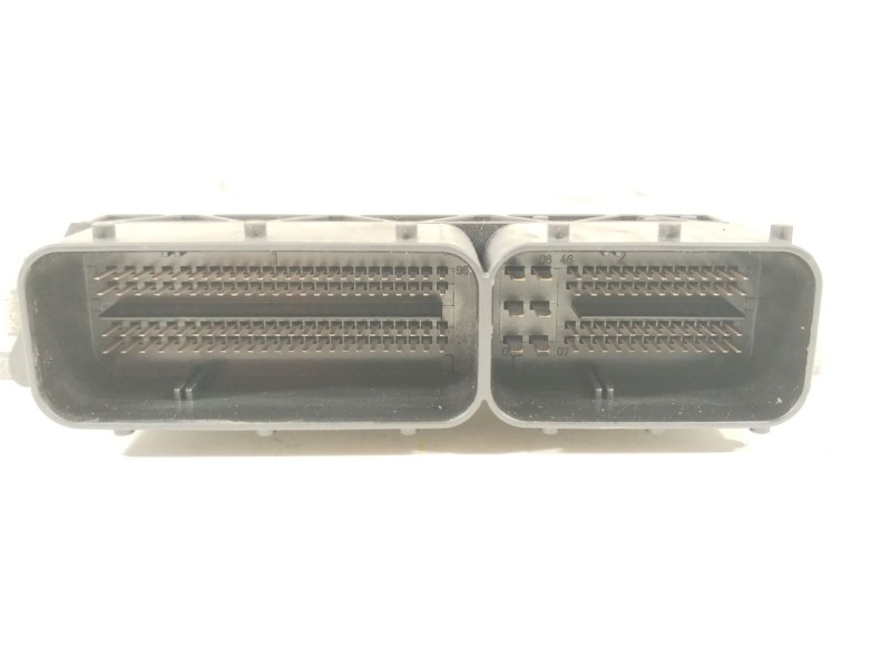 Recambio de centralita motor uce para bmw x3 (e83) 2.0 d referencia OEM IAM 7796571 0281011564 