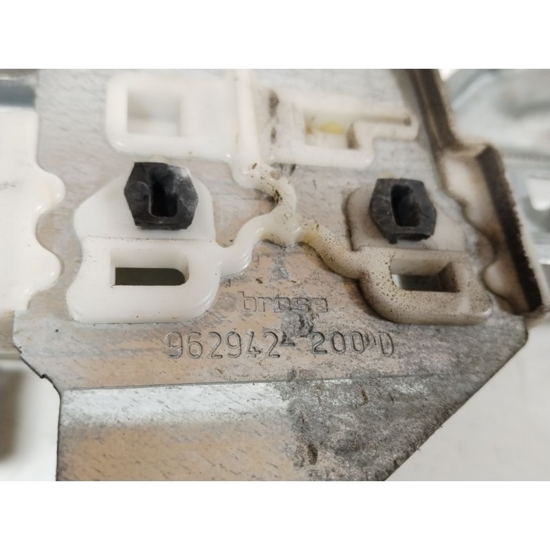 Recambio de elevalunas trasero derecho para peugeot 5008 (0u_, 0e_) 1.6 hdi referencia OEM IAM 9683670680 962942200D 912359101