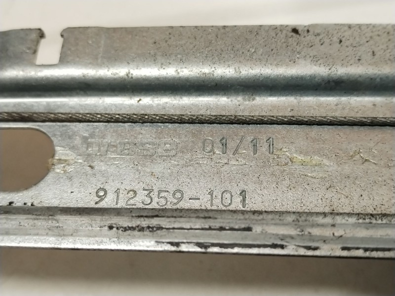 Recambio de elevalunas trasero derecho para peugeot 5008 (0u_, 0e_) 1.6 hdi referencia OEM IAM 9683670680 962942200D 912359101