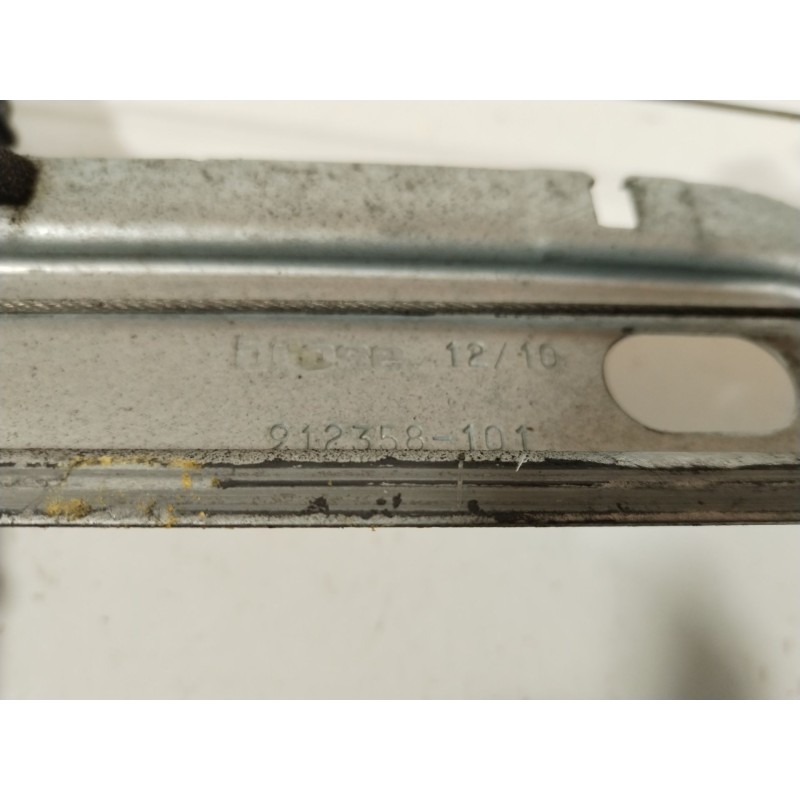 Recambio de elevalunas trasero izquierdo para peugeot 5008 (0u_, 0e_) 1.6 hdi referencia OEM IAM 9683671780 962941200G 912358101