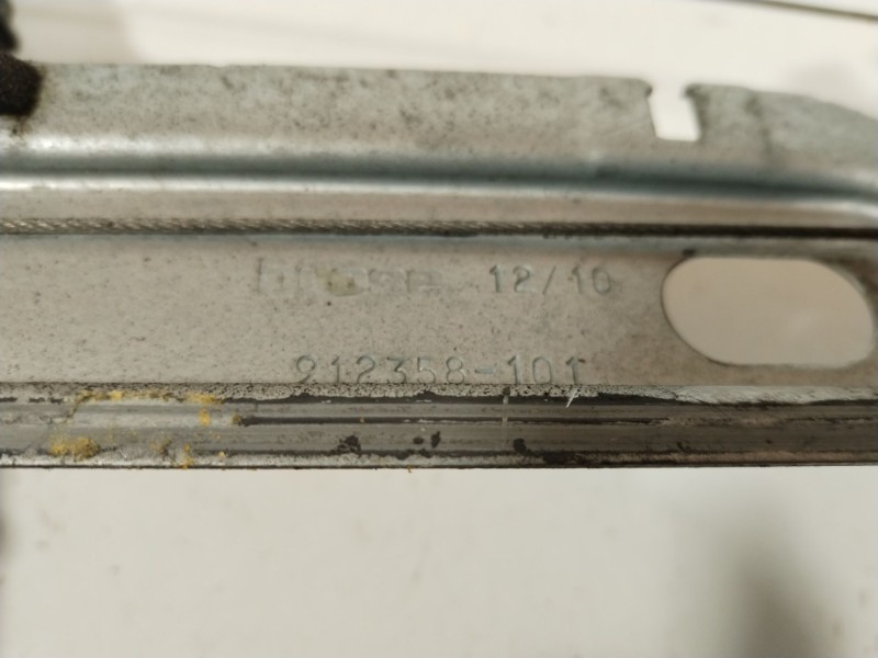 Recambio de elevalunas trasero izquierdo para peugeot 5008 (0u_, 0e_) 1.6 hdi referencia OEM IAM 9683671780 962941200G 912358101