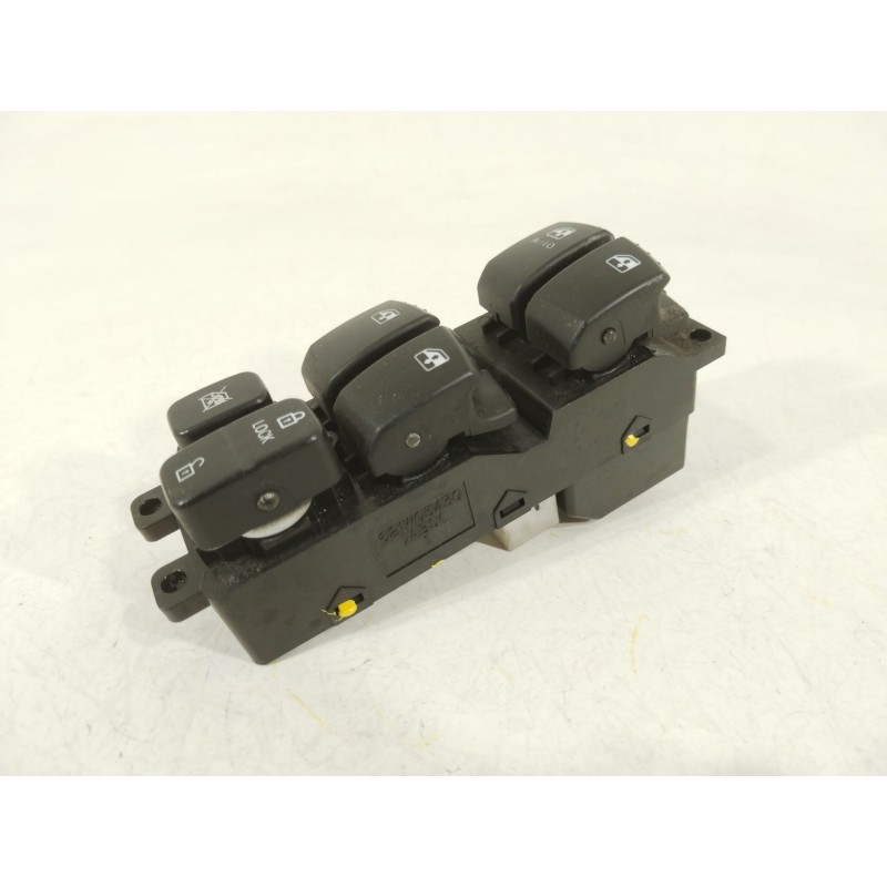 Recambio de mando elevalunas delantero izquierdo para ssangyong rodius i 2.7 xdi referencia OEM IAM 8582021000 8582021100 858212