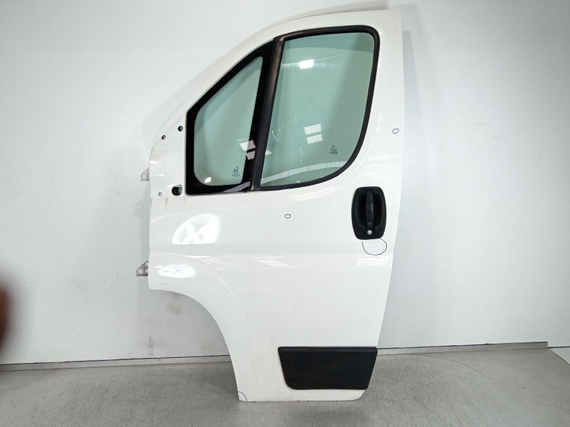 Recambio de puerta delantera izquierda para peugeot boxer furgoneta 2.2 hdi 120 referencia OEM IAM 9004Y1  