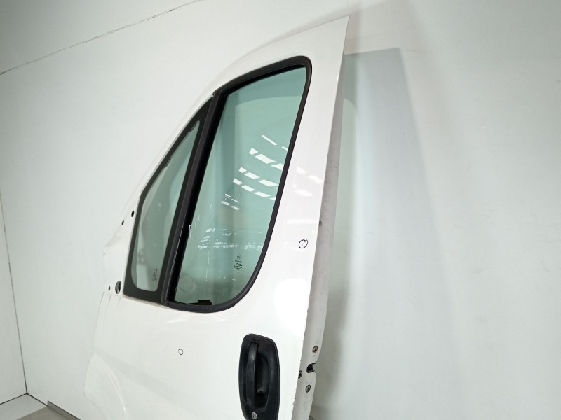 Recambio de puerta delantera izquierda para peugeot boxer furgoneta 2.2 hdi 120 referencia OEM IAM 9004Y1  