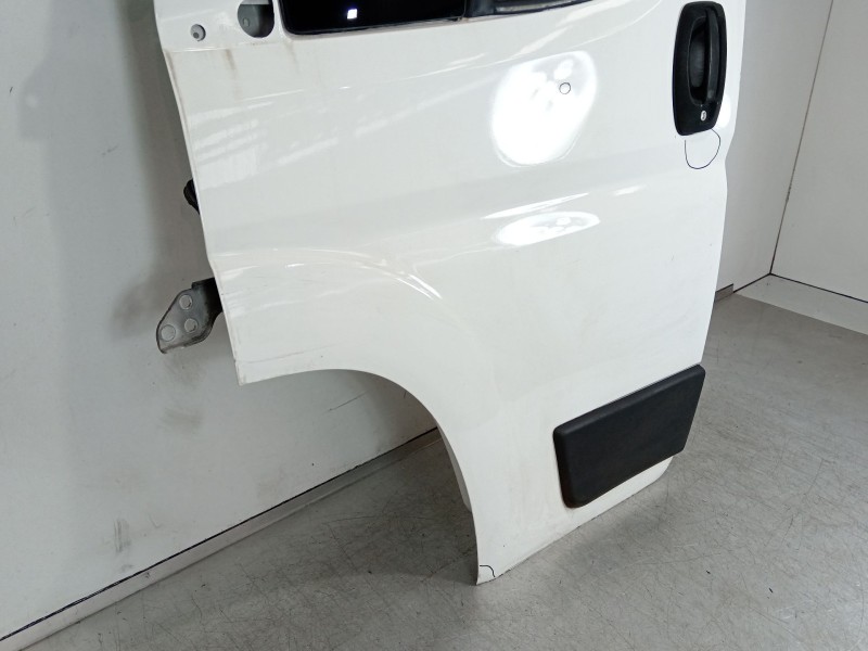 Recambio de puerta delantera izquierda para peugeot boxer furgoneta 2.2 hdi 120 referencia OEM IAM 9004Y1  