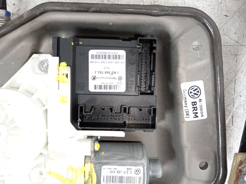 Recambio de elevalunas delantero derecho para volkswagen golf v (1k1) 1.4 tsi referencia OEM IAM 1K4837402S 1K0959792J 
