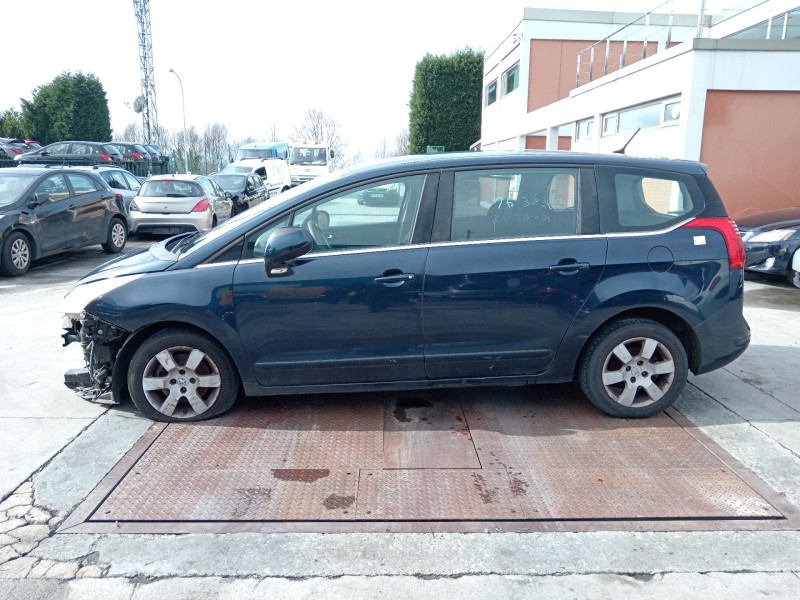 peugeot 5008 (0u_, 0e_) del año 2011
