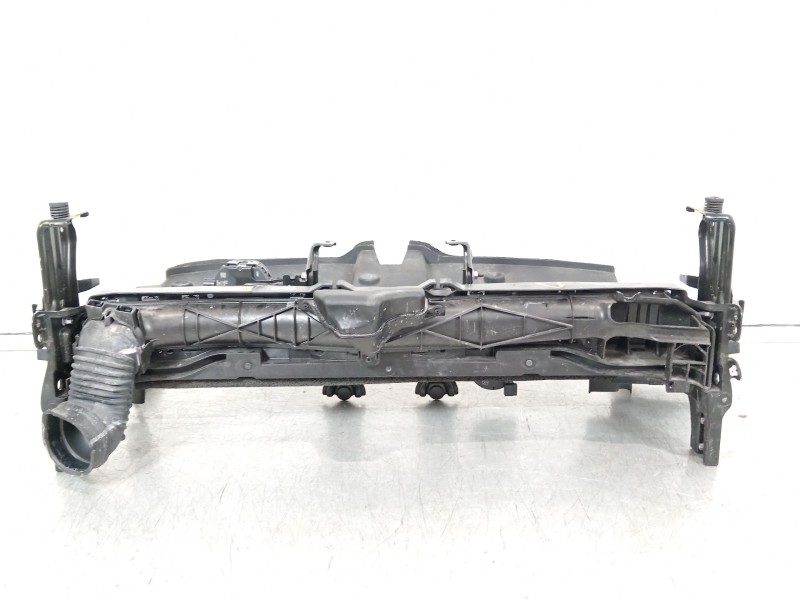 Recambio de panel frontal para toyota yaris (_p21_, _pa1_, _ph1_) 1.5 hybrid (mxph11) referencia OEM IAM 53213K0011  