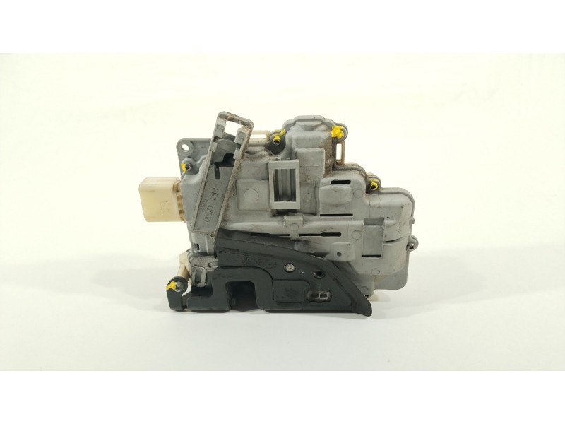 Recambio de cerradura puerta delantera derecha para audi a3 (8p1) 2.0 tdi 16v referencia OEM IAM 4F1837016  