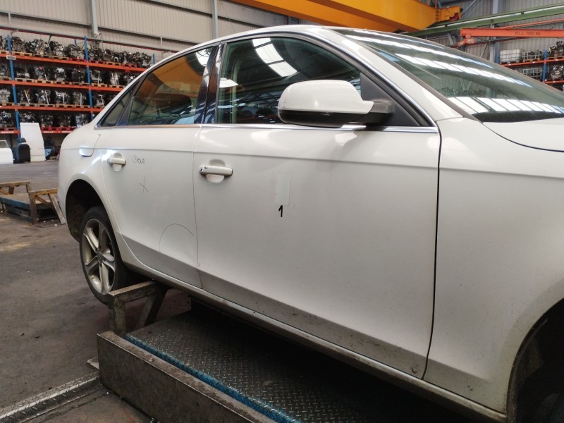 Recambio de puerta delantera derecha para audi a4 b8 (8k2) 2.0 tdi referencia OEM IAM   