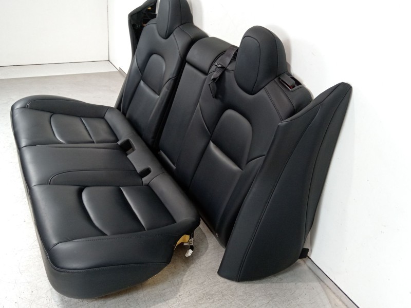 Recambio de asientos traseros para tesla model 3 ev referencia OEM IAM 1452685C3C  