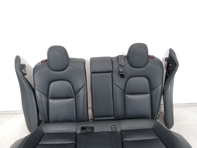 Recambio de asientos traseros para tesla model 3 ev referencia OEM IAM 1452685C3C  