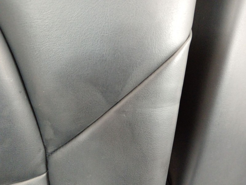 Recambio de asientos traseros para tesla model 3 ev referencia OEM IAM 1452685C3C  