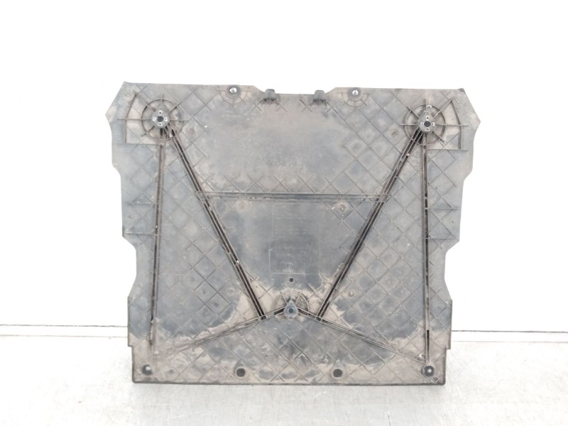 Recambio de cubrecarter para tesla model 3 ev referencia OEM IAM 149915100C  