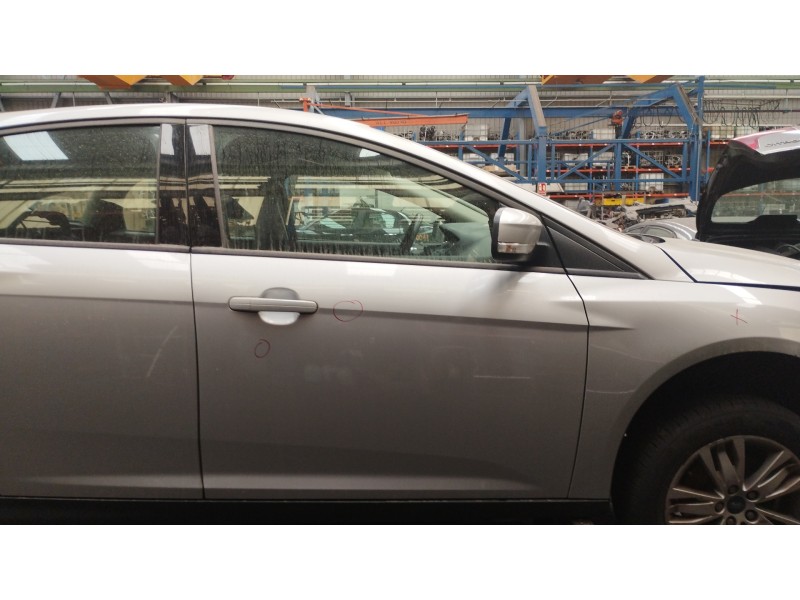 Recambio de puerta delantera derecha para ford focus lim. (cb8) 1.6 tdci cat referencia OEM IAM   