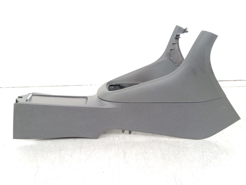 Recambio de consola central para volkswagen golf vi (5k1) 2.0 gti referencia OEM IAM 5K0863243C  