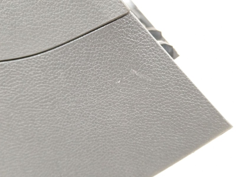 Recambio de consola central para volkswagen golf vi (5k1) 2.0 gti referencia OEM IAM 5K0863243C  