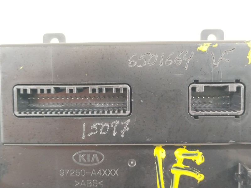 Recambio de mando climatizador para kia carens iv 1.6 gdi referencia OEM IAM 97250A4310CA  