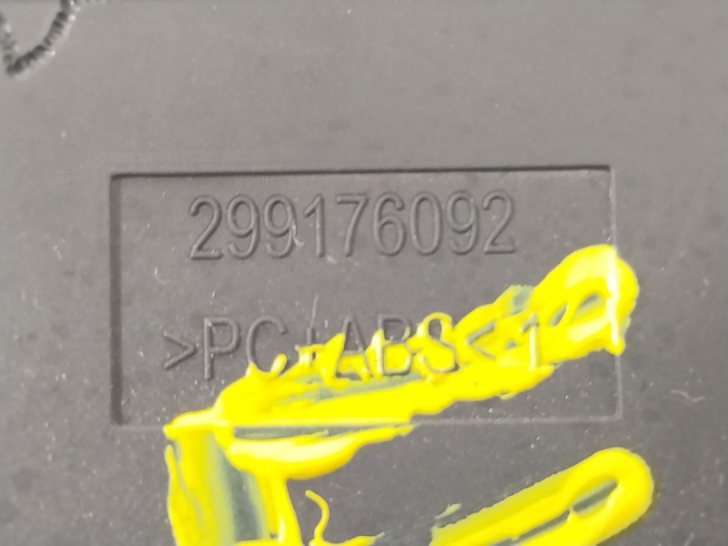 Recambio de mando multifuncion para kia carens iv 1.6 gdi referencia OEM IAM 93710A4030WK  