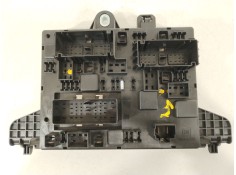 Recambio de caja reles / fusibles para opel astra j sports tourer (p10) 2.0 cdti (35) referencia OEM IAM 13449199  