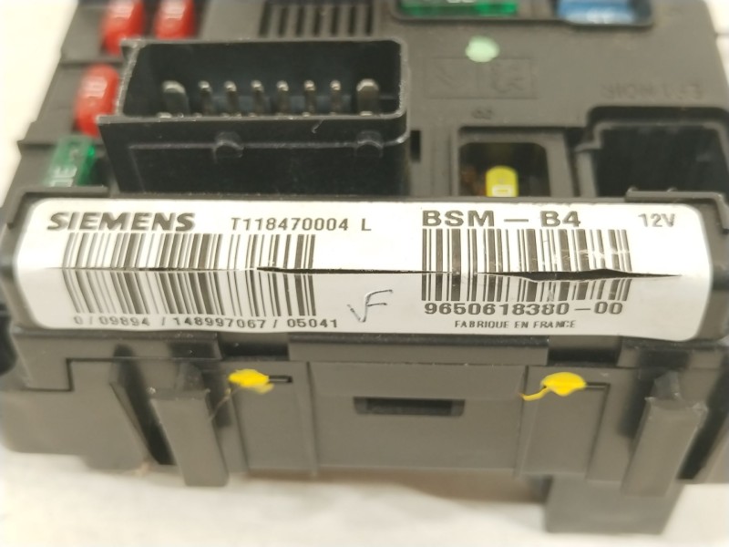 Recambio de caja reles / fusibles para citroën c2 (jm_) 1.4 hdi referencia OEM IAM 9650618380 T118470004L BSMB4