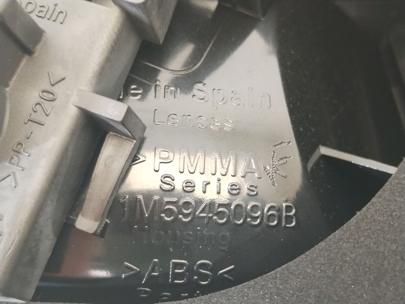 Recambio de piloto trasero derecho para seat toledo ii (1m2) 1.6 referencia OEM IAM 1M5945096B 1M5945257 