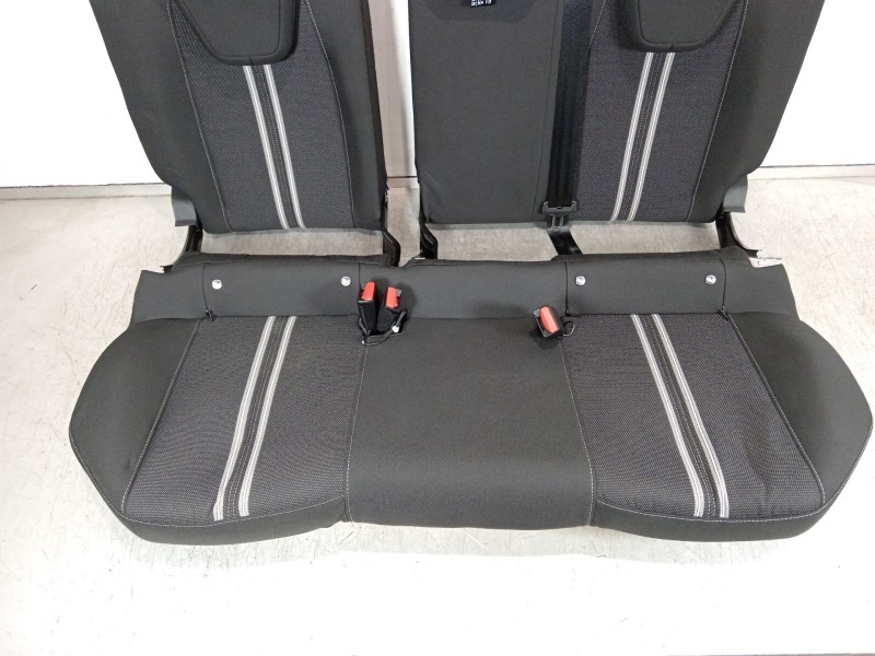 Recambio de asientos traseros para opel corsa f (p2jo) 1.2 (68) referencia OEM IAM 9830578180  