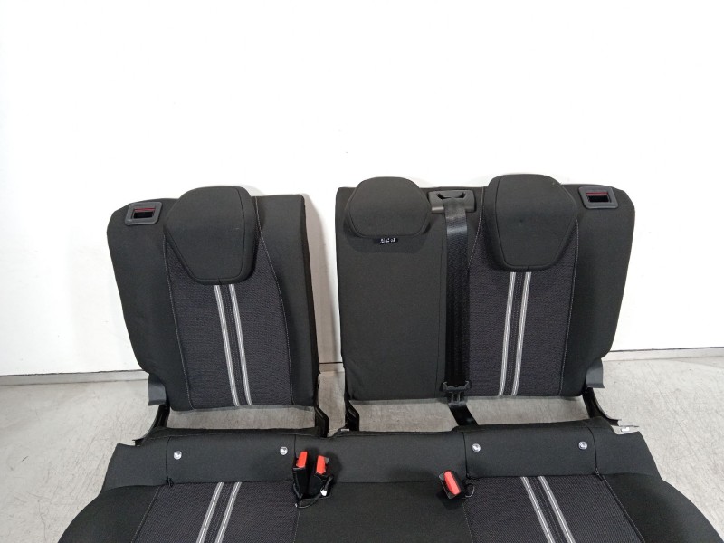 Recambio de asientos traseros para opel corsa f (p2jo) 1.2 (68) referencia OEM IAM 9830578180  