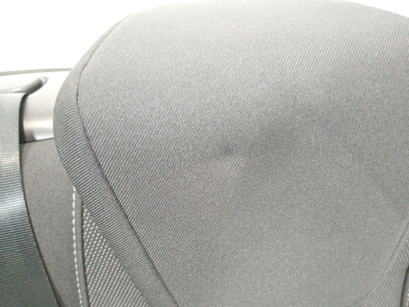 Recambio de asientos traseros para opel corsa f (p2jo) 1.2 (68) referencia OEM IAM 9830578180  