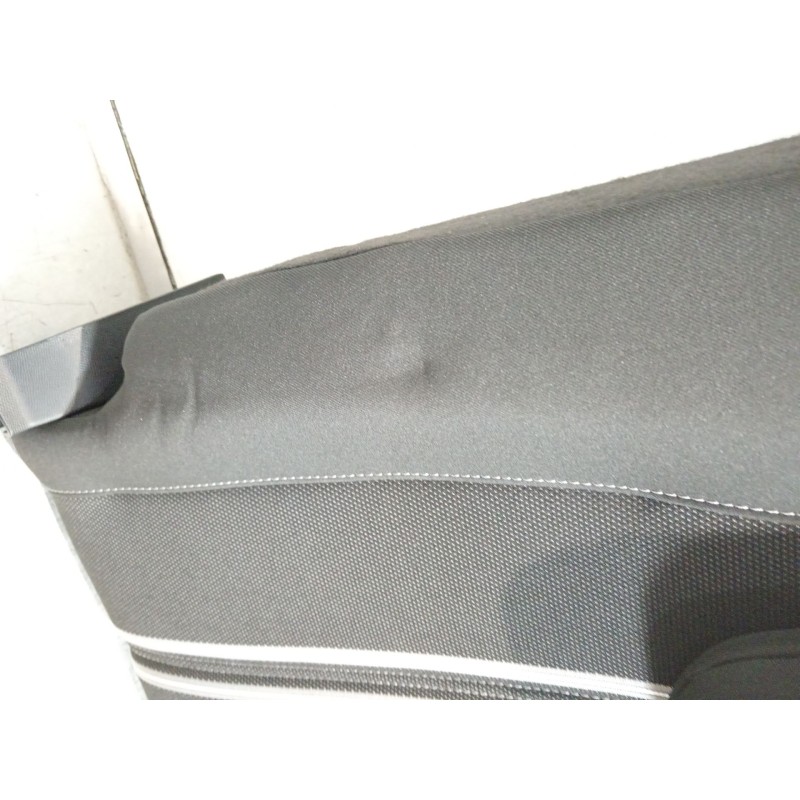 Recambio de asientos traseros para opel corsa f (p2jo) 1.2 (68) referencia OEM IAM 9830578180  