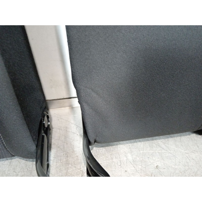 Recambio de asientos traseros para opel corsa f (p2jo) 1.2 (68) referencia OEM IAM 9830578180  