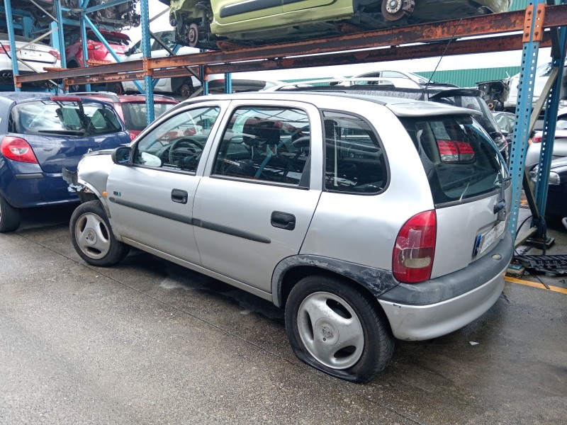 opel corsa b (s93) del año 1999