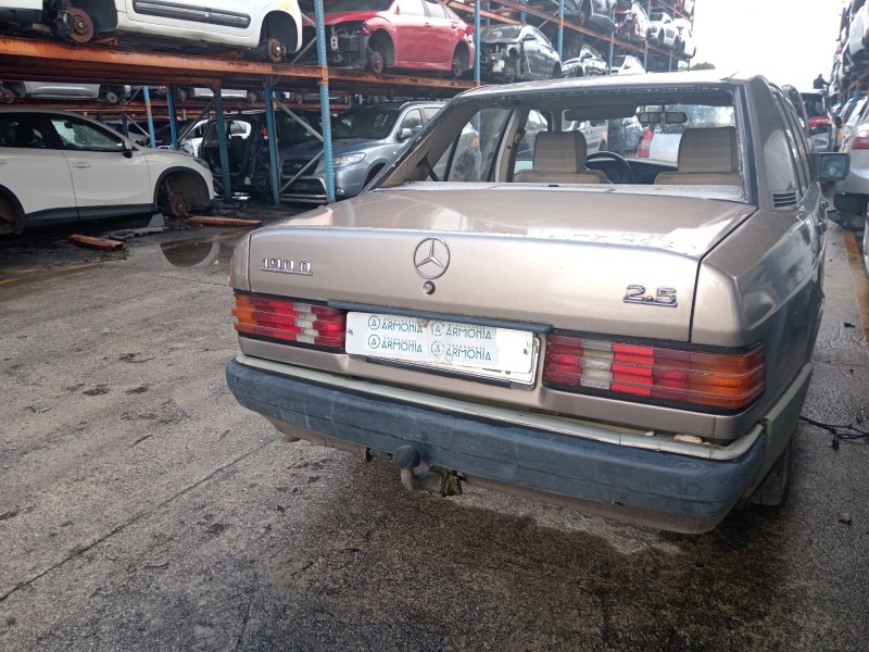 mercedes-benz 190 (w201) del año 2001