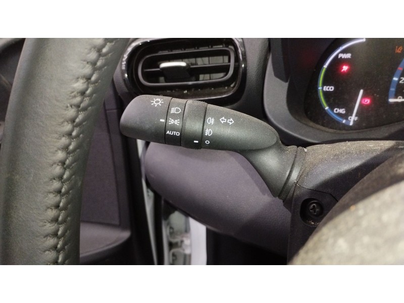 Recambio de mando luces para toyota yaris (_p21_, _pa1_, _ph1_) 1.5 hybrid (mxph11) referencia OEM IAM 8432902040 02D7017J910 