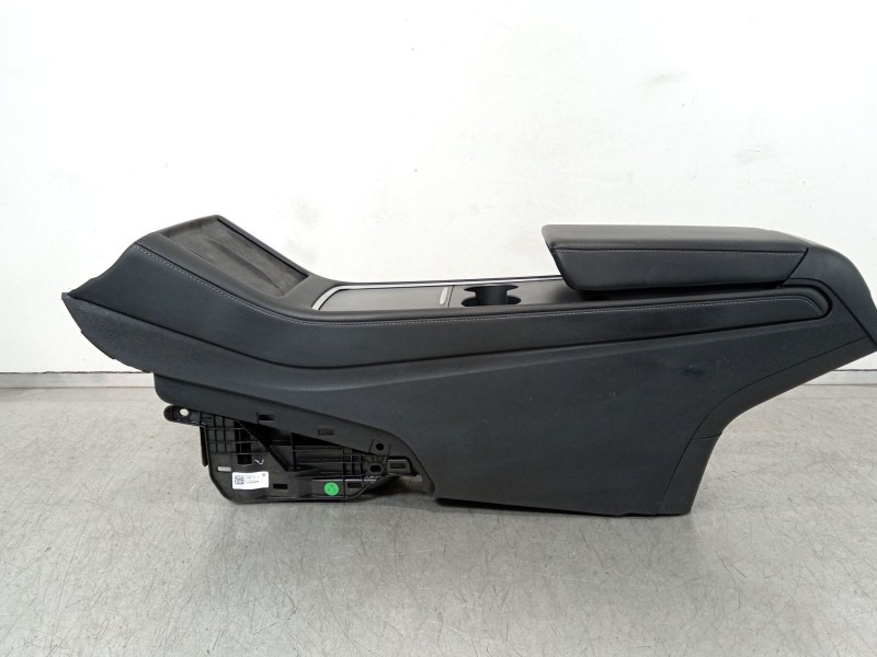 Recambio de consola central para tesla model 3 ev referencia OEM IAM 175550371C  