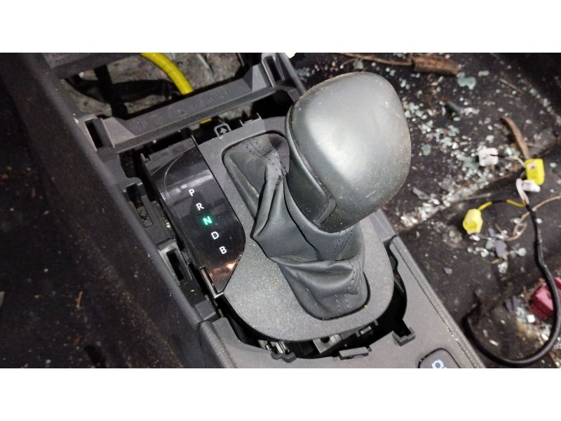 Recambio de palanca cambio para toyota yaris (_p21_, _pa1_, _ph1_) 1.5 hybrid (mxph11) referencia OEM IAM 33560F4050  