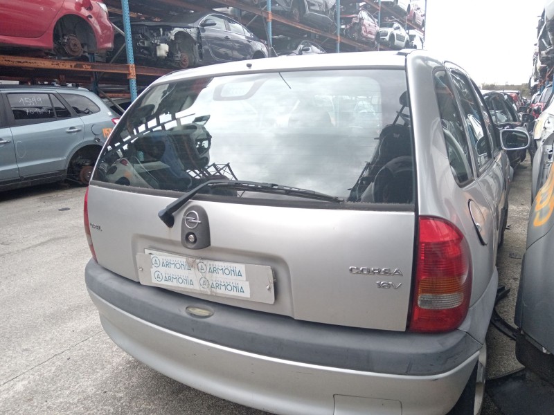 opel corsa b (s93) del año 2000