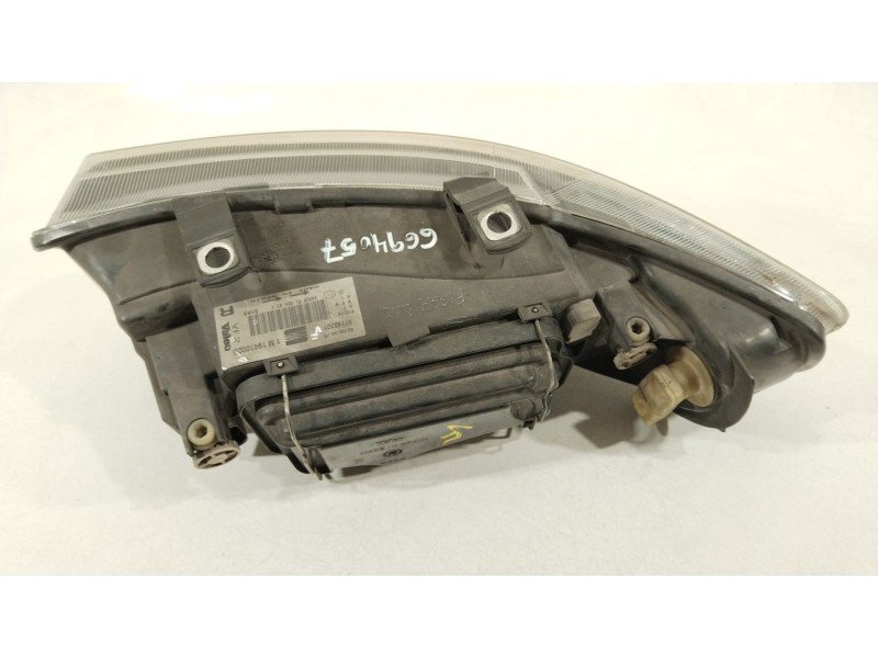 Recambio de faro derecho para seat toledo ii (1m2) 1.6 referencia OEM IAM 1M1941002D 67742701 
