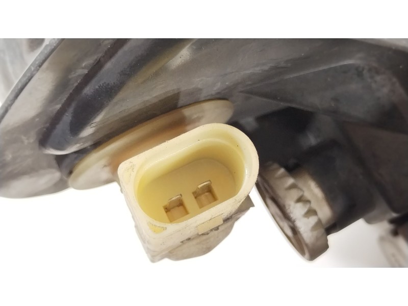 Recambio de faro derecho para seat toledo ii (1m2) 1.6 referencia OEM IAM 1M1941002D 67742701 