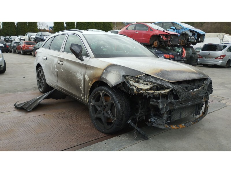 cupra leon (kl1) del año 2025